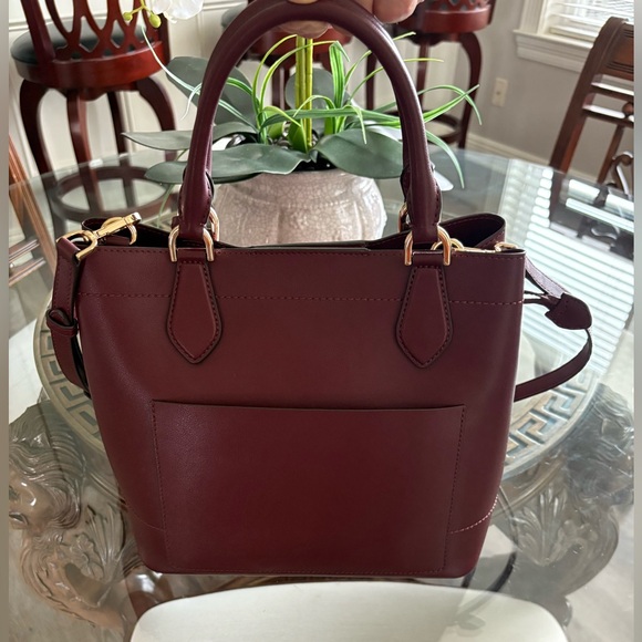 ♥️♥️MICHAEL KORS EDEN BURGUNDY LEATHER DRAWSTRING GRAB BAG!♥️♥️ - Picture 2 of 10